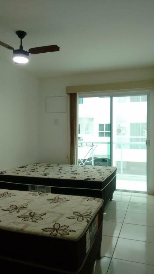 Apartamento Em 卡波布里奥 外观 照片