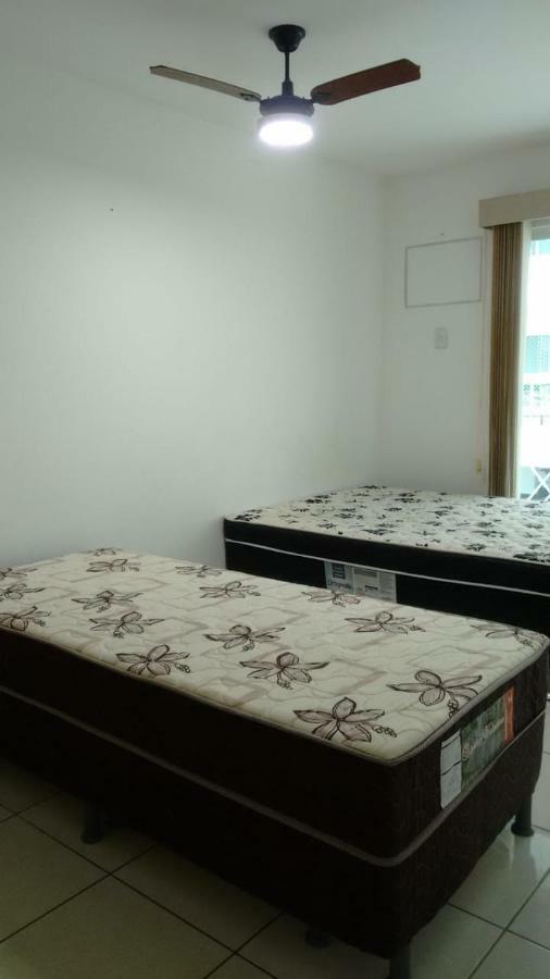 Apartamento Em 卡波布里奥 外观 照片